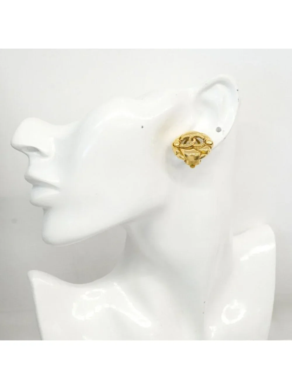 Chanel Earrings Vintage CC Logo Round